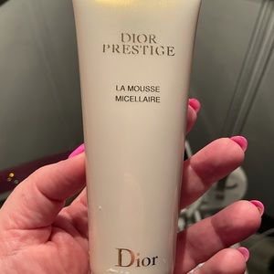 Dior Prestige Rose Micellar Mousse Face Cleanser